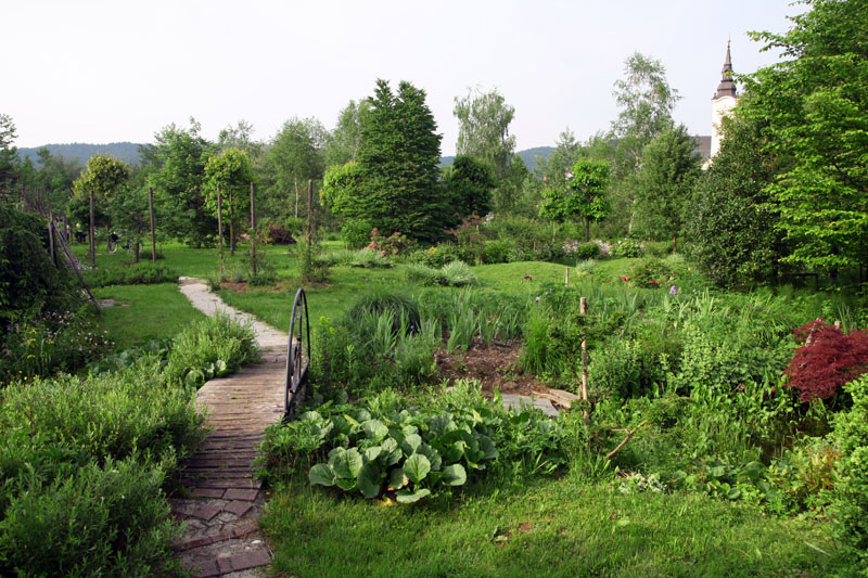 Razstava Juta Krulc: Življenje z vrtovi